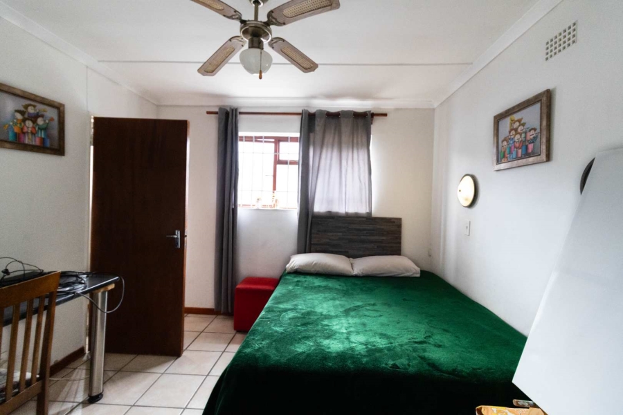 4 Bedroom Property for Sale in Sandbaai Western Cape